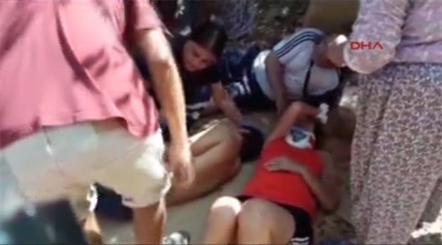 Tur otobüsü şarampole devrildi: 4 ölü