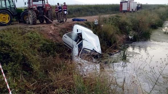 Otomobil kanala uçtu