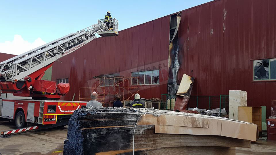 Balçık’ta fabrika yangını