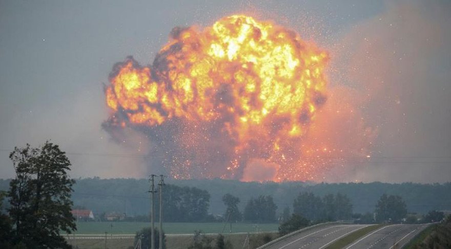 Ukrayna’da patlama: Binlerce insan tahliye edildi