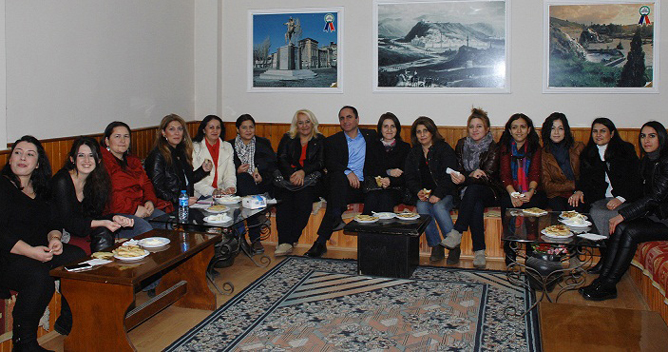 Kars Ardahan Iğdırlılar Kadın kolları kurdu