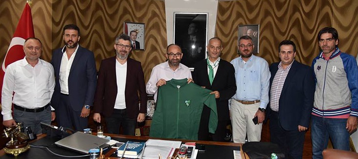 ÜZÜLMEZ’DEN SICAK KARŞILAMA