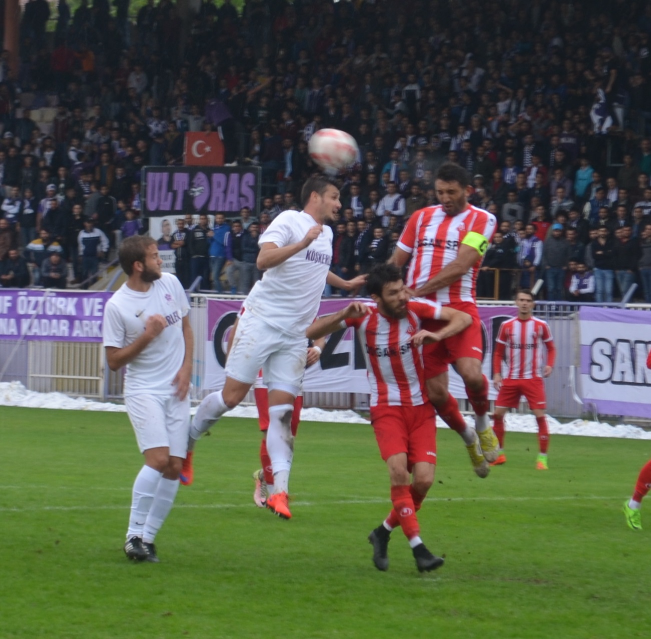 BU LİGDE KAFASINI KULLANAN KAZANIR: 2-1