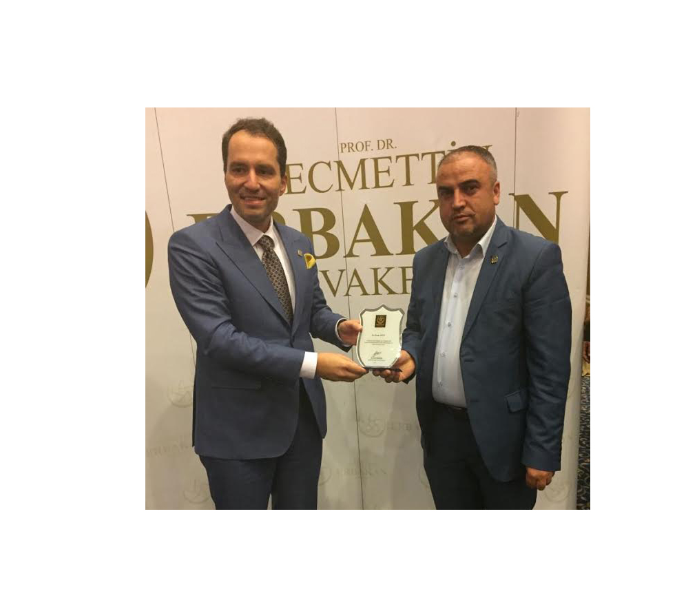 Ercan Oğuz da teşekkür plaketi aldı