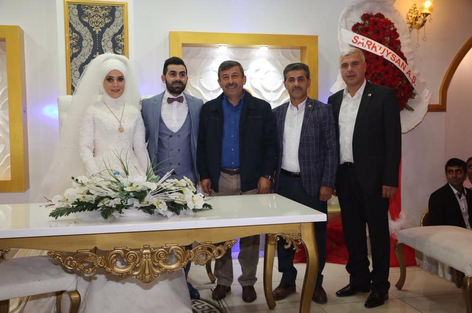 Karabacak gençlere mutluluk diledi