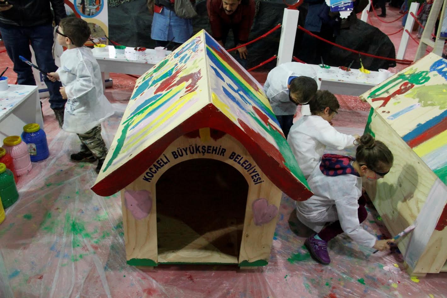 Kulübeler onlara yuva oldu