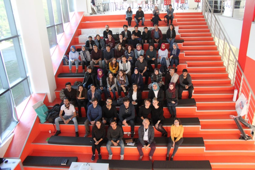 Mimarlık öğrencileriyle buluştu