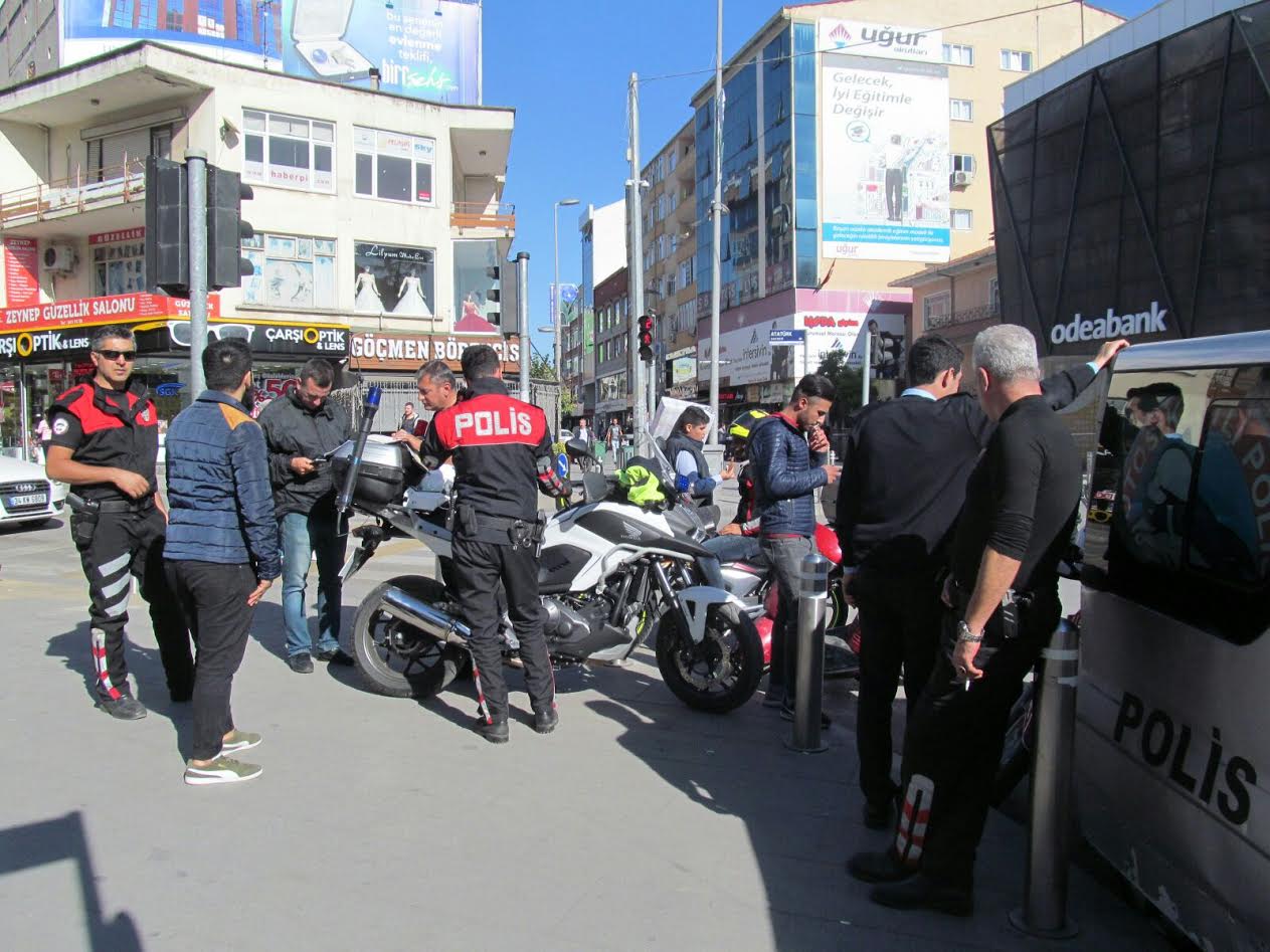 Emniyetten motosiklet denetimi