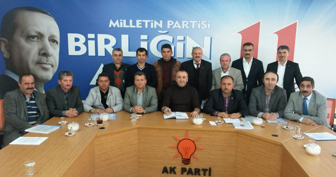 AKP mahalle çalışmalarına ağırlık verdi