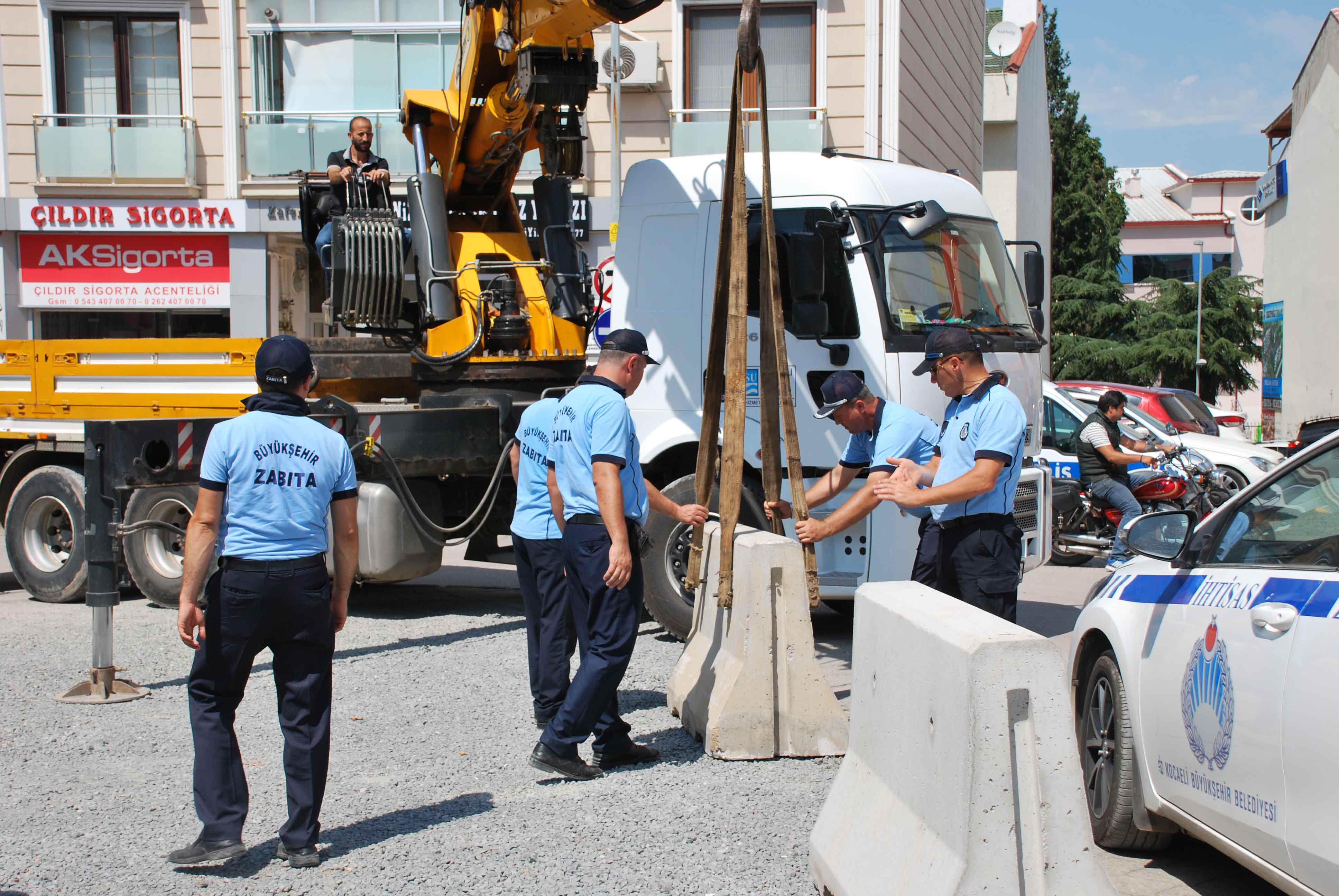 Ruhsatsız otoparklar kapatıldı