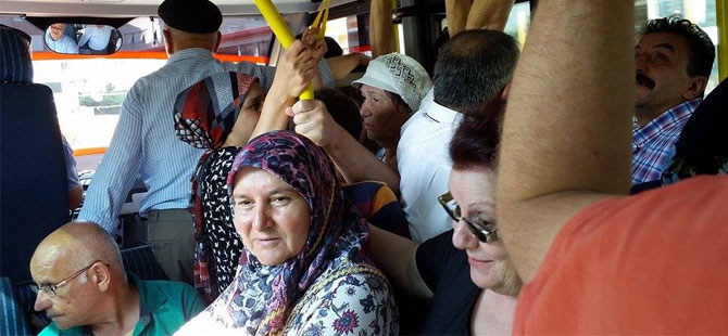 Yaşlılara otobüste yer vermeyin