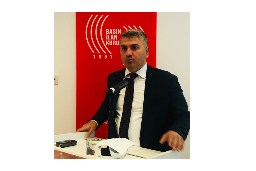 “Dijital medya ile rekabet yerine uyum sağlamalıyız”