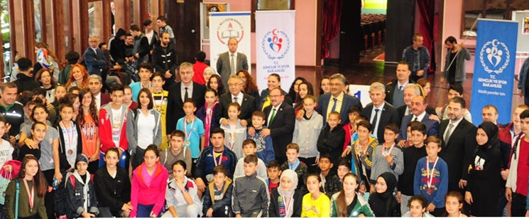 CUMHURİYET İÇİN KOŞTULAR