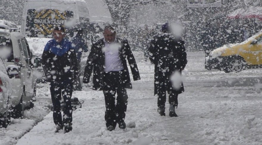 Fotoğraf arşiv ama Ankara’ya mevsimin ilk karı yağdı