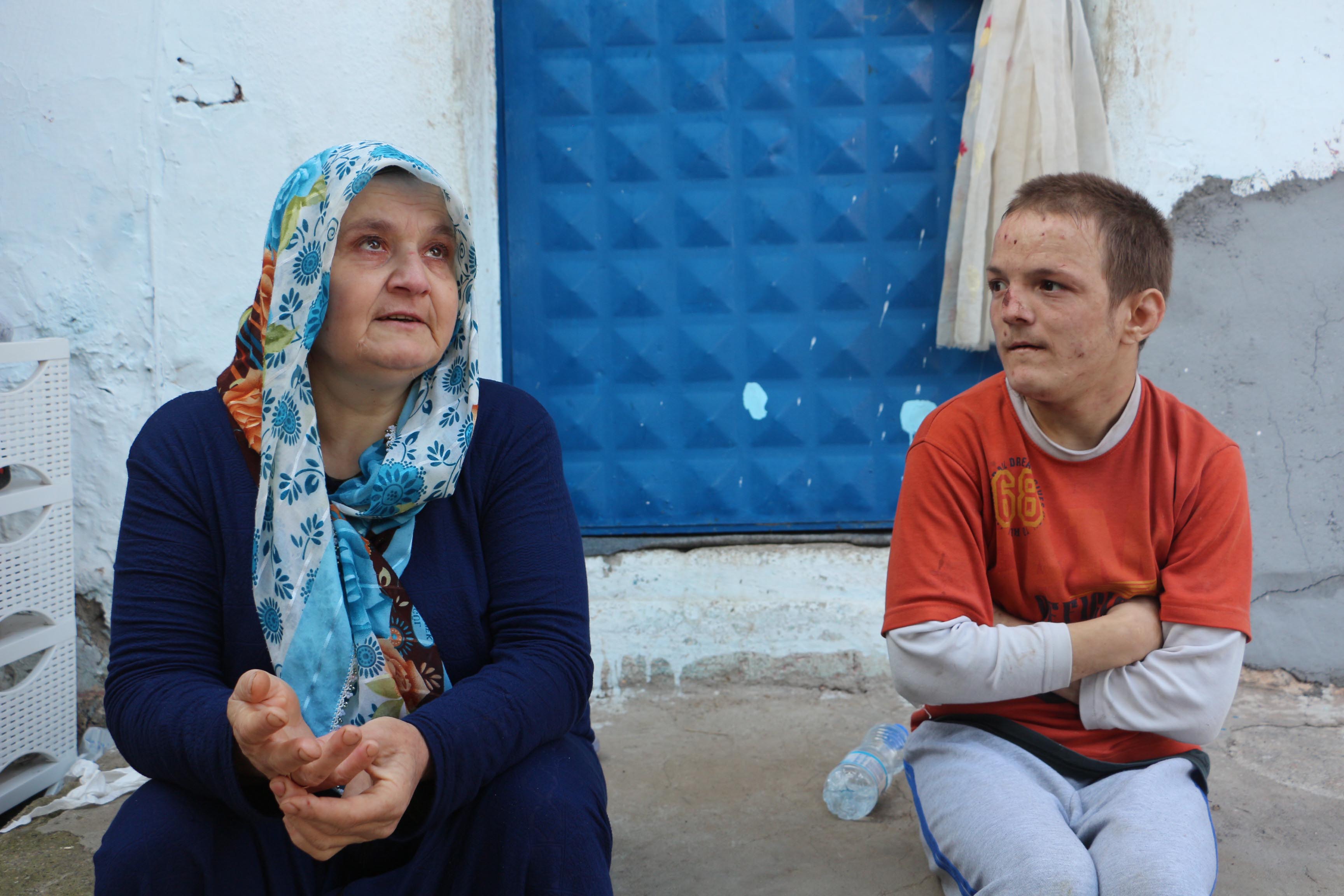 Çaresiz kadın yardım bekliyor