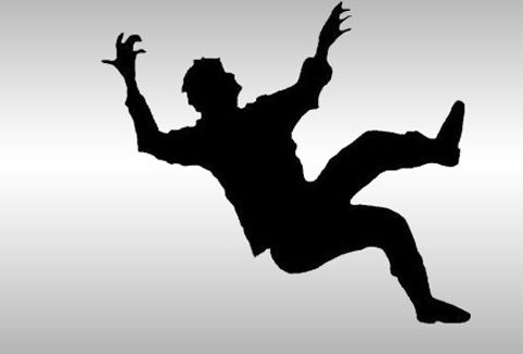 Çatıdan düşerek hayatını kaybetti