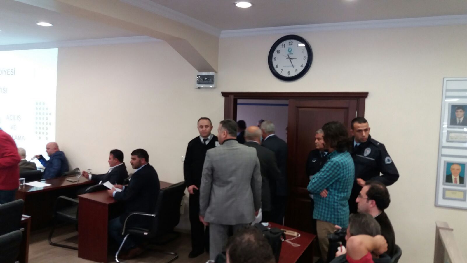 Çayırova’da vatandaş meclise alınmadı