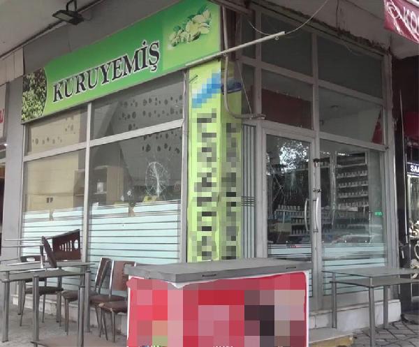 Tacizle iddiasına kurşun yağdırdılar