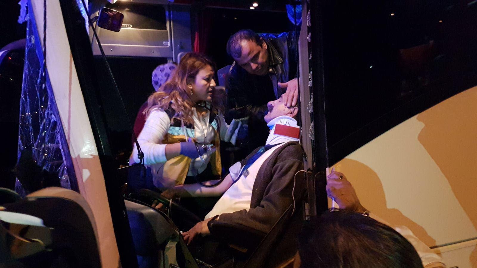 Sürücüye yolcular moral verdi