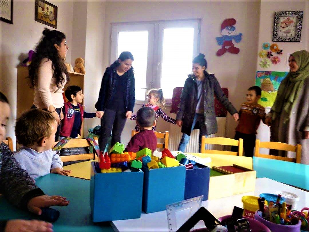 Derslerini kampüs dışına taşıdılar