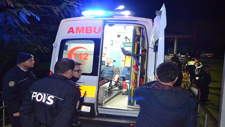 Gençlerin kavgası hastanede bitti