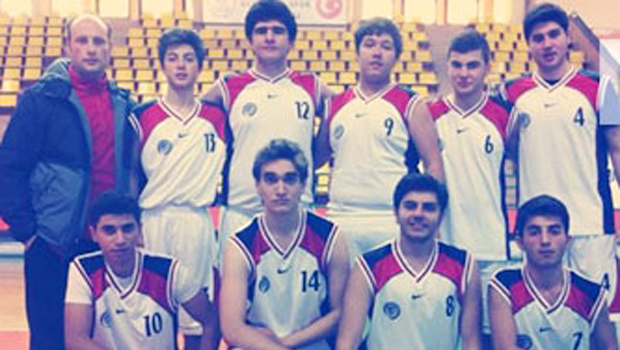 ÖZEL GEBZE GALİBİYETLE BAŞLADI