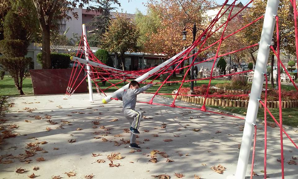 Çocuklara zemin tuzağı!