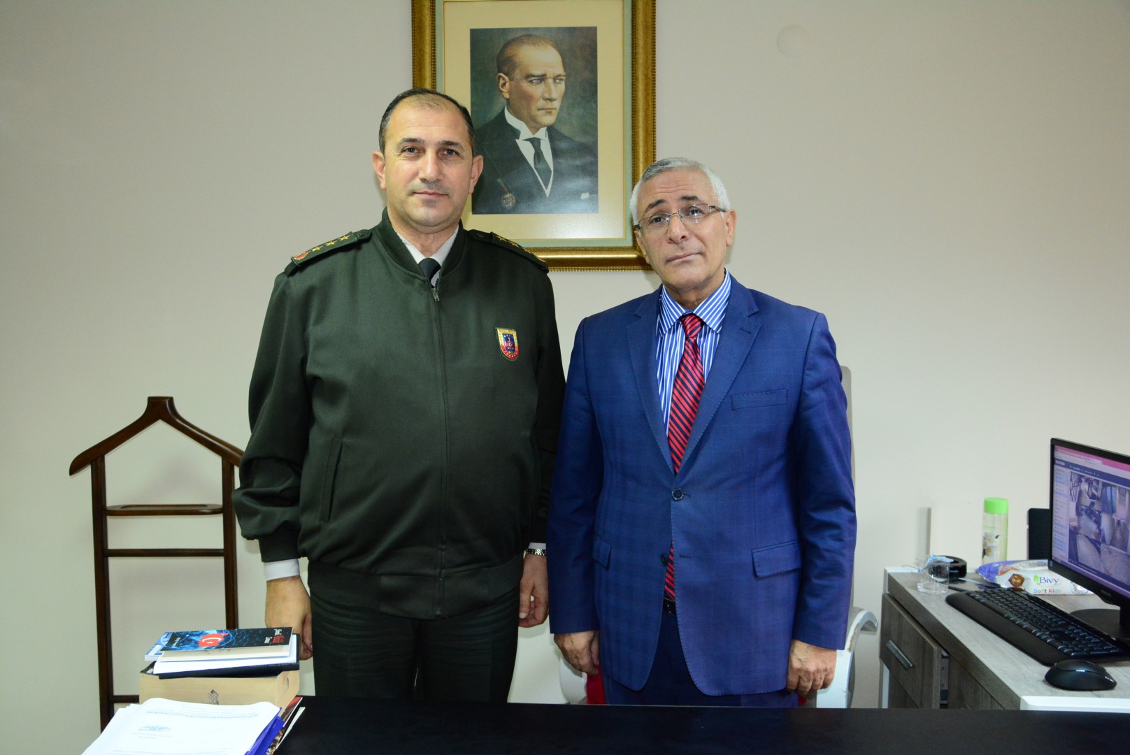 Komutandan, Zamburkan’a iade-i ziyaret