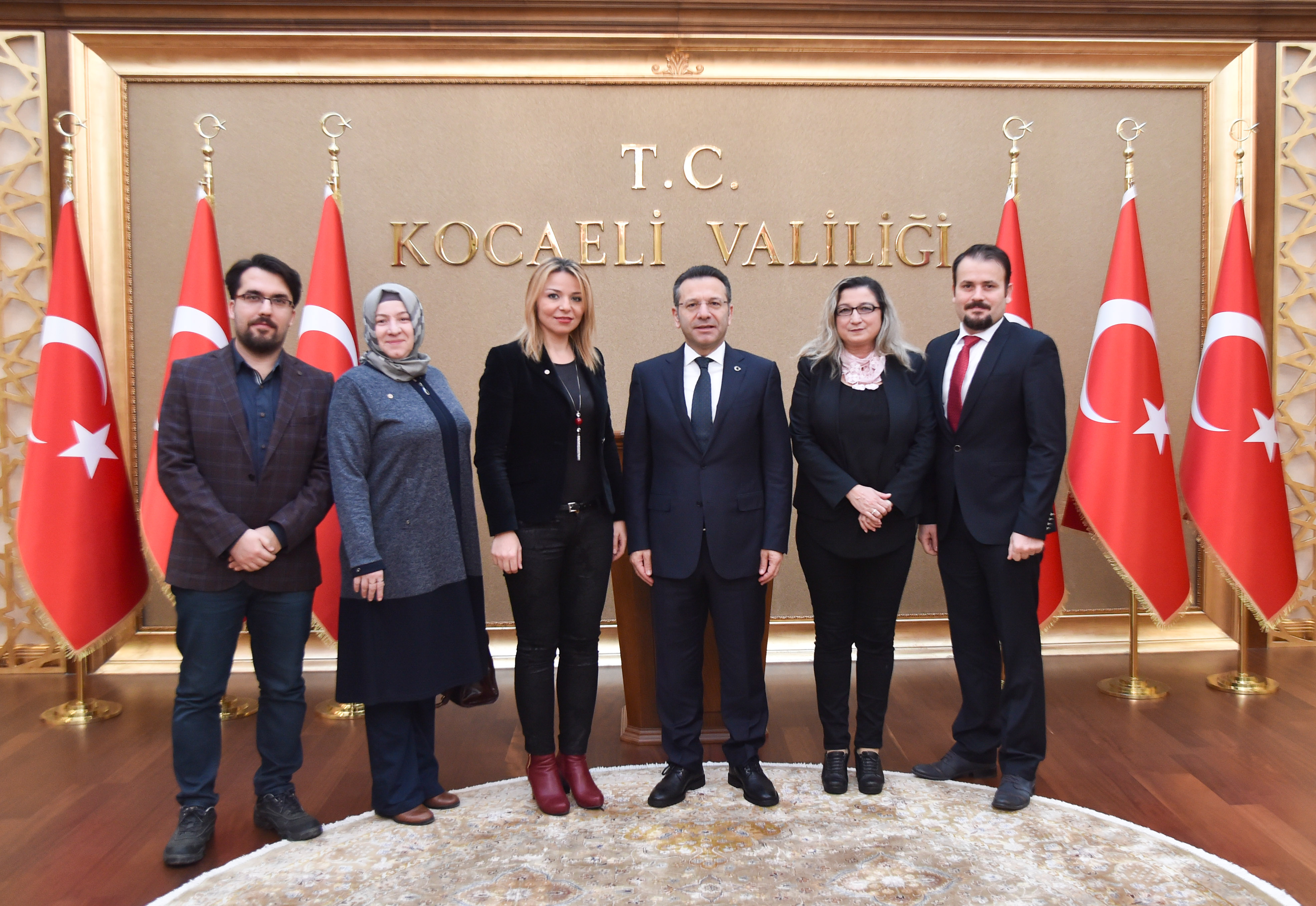 Diş hekimleri Vali Aksoy’la görüştü