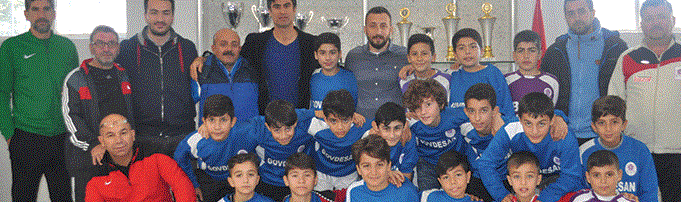 Şampiyonlar yönetimle buluştu