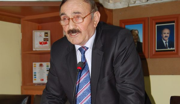 “Dayatma partiye zarar verir”