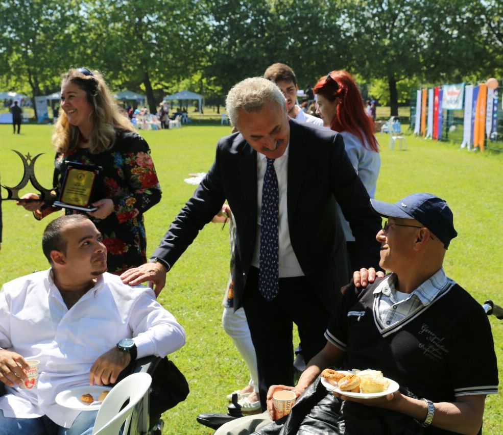 “Engelli yurttaşlarımız yaşamın önemli parçasıdır”