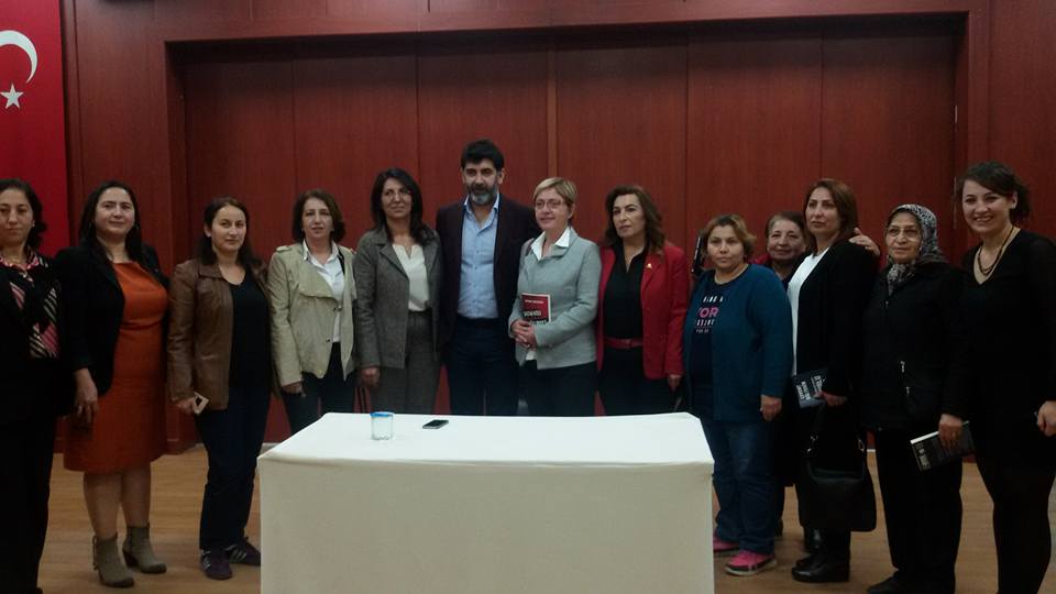 YAZAR GÜLTEKİN KADIN HAKLARINI ANLATTI