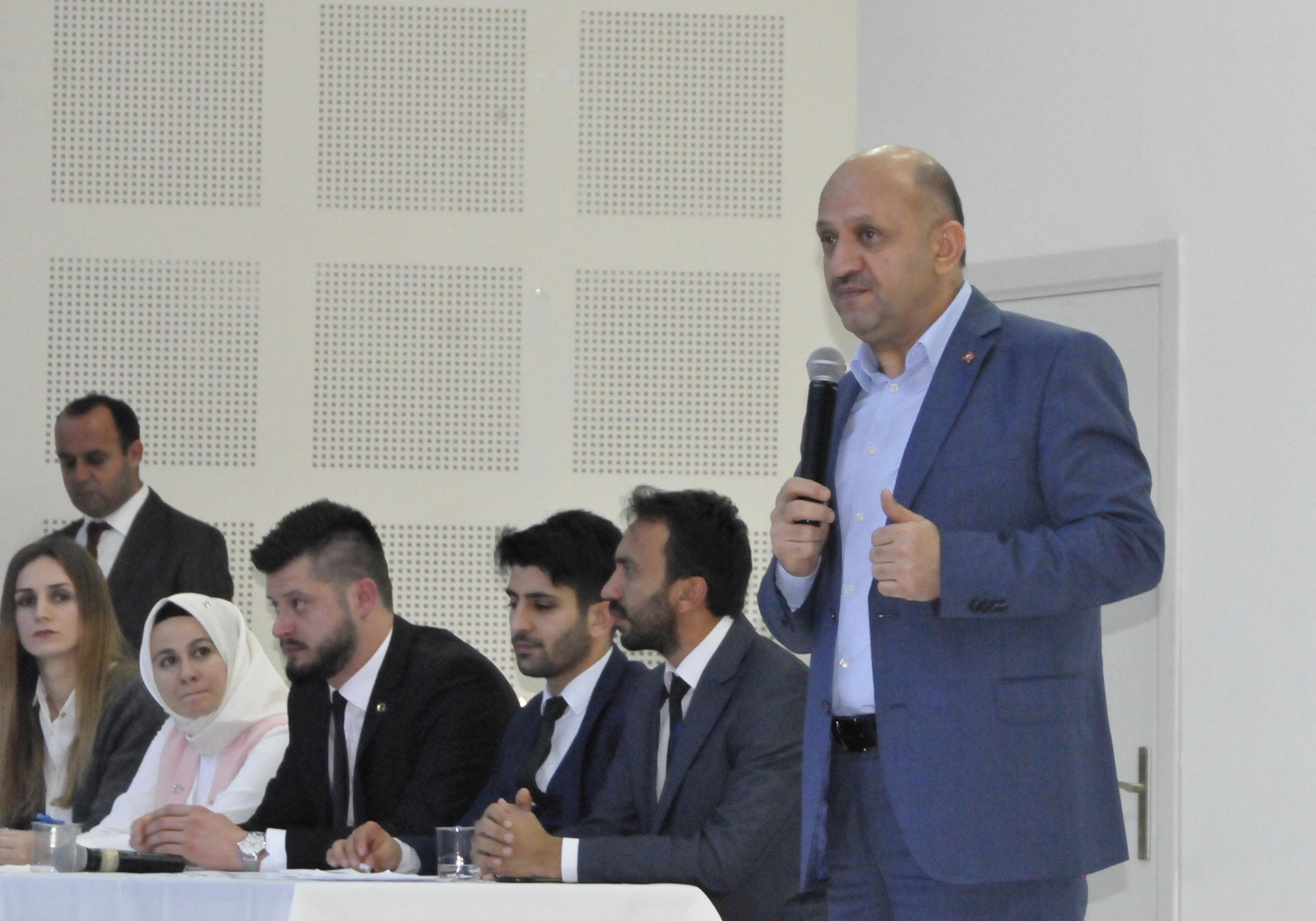 “Türkiye kaosa sürüklenmek isteniyor”