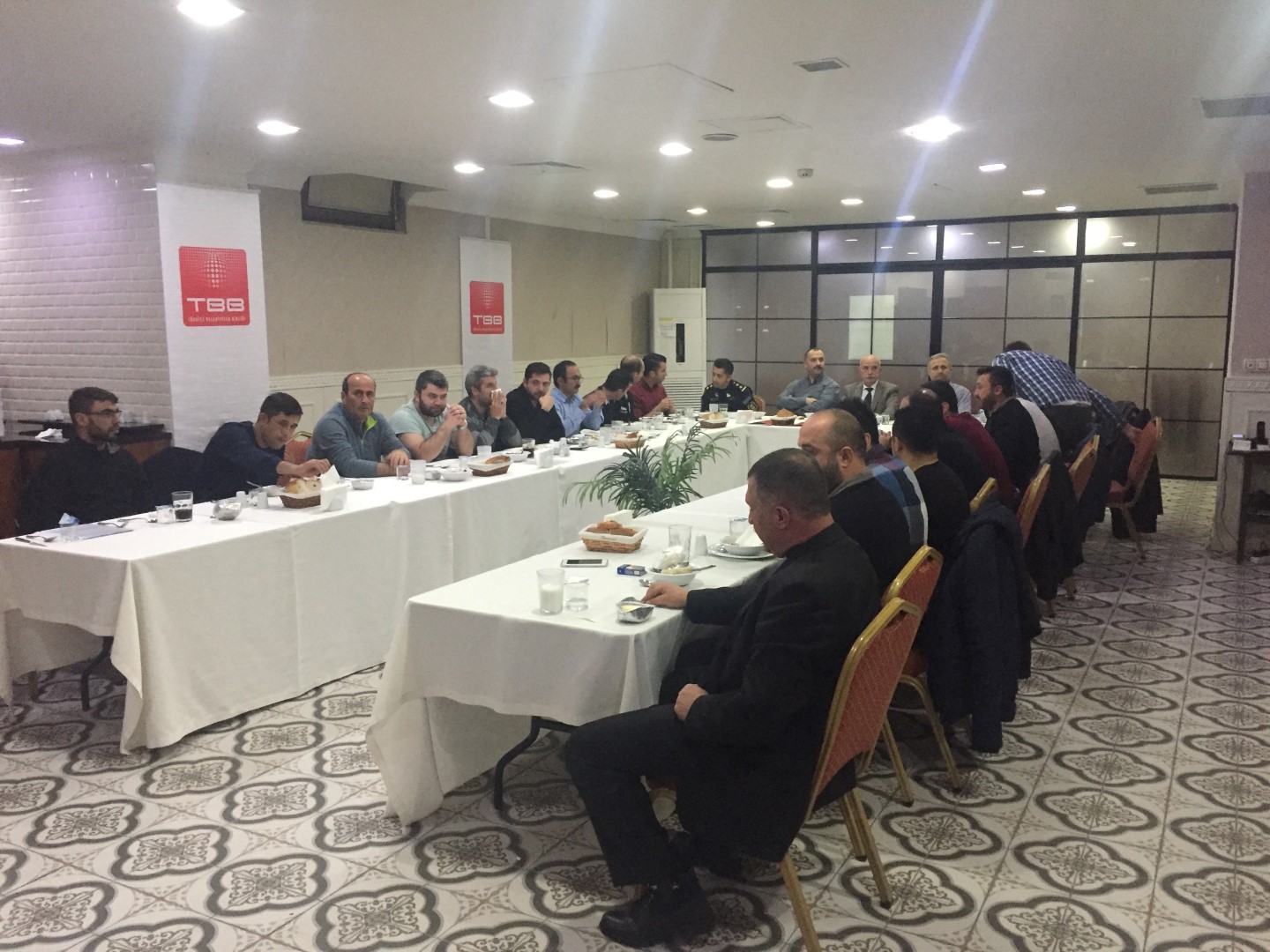 Arjantinli itfaiyecilere eğitim