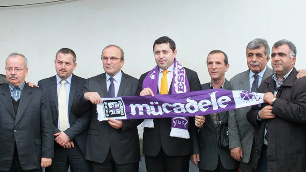 ‘SÖZÜNDE DURANIN ARKASINDA DURURUZ’