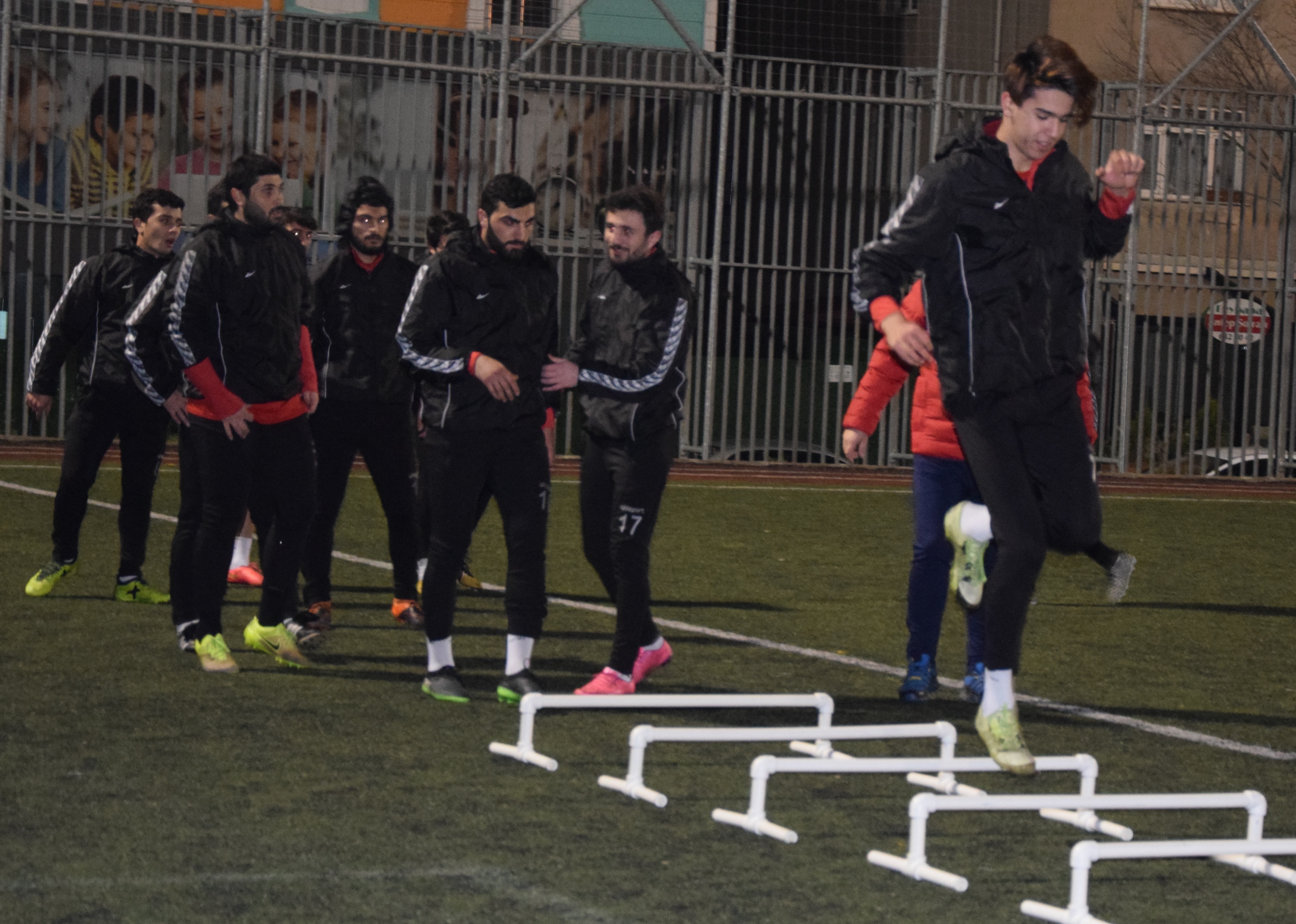 BİR YILDIZ DOĞUYOR