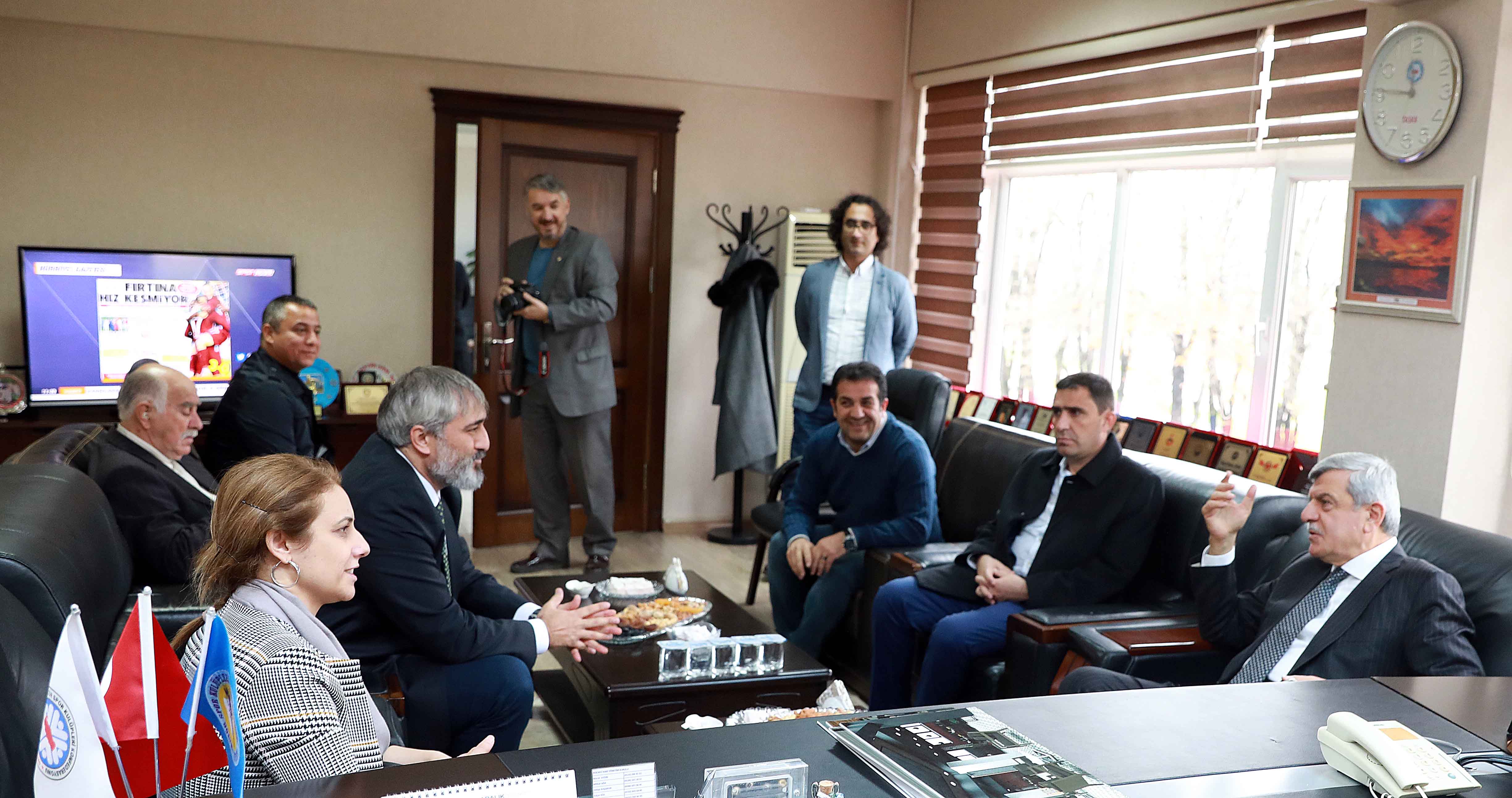 Başkan Karaosmanoğlu, ‘’Amatör spora ve gençlerimize önem veriyoruz’’