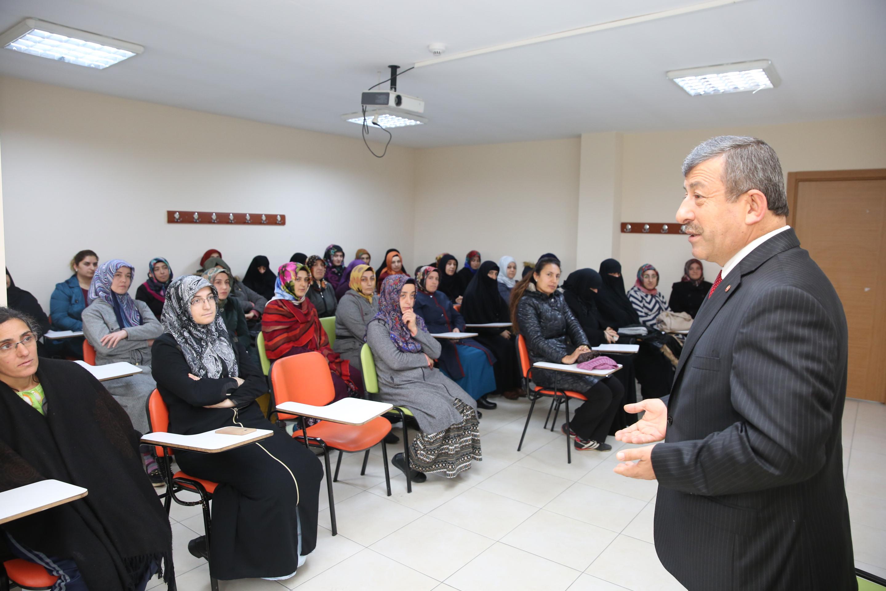 Bilgi evleri veli toplantılarına başladı