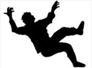 Elektrik direğinden zemine düştü