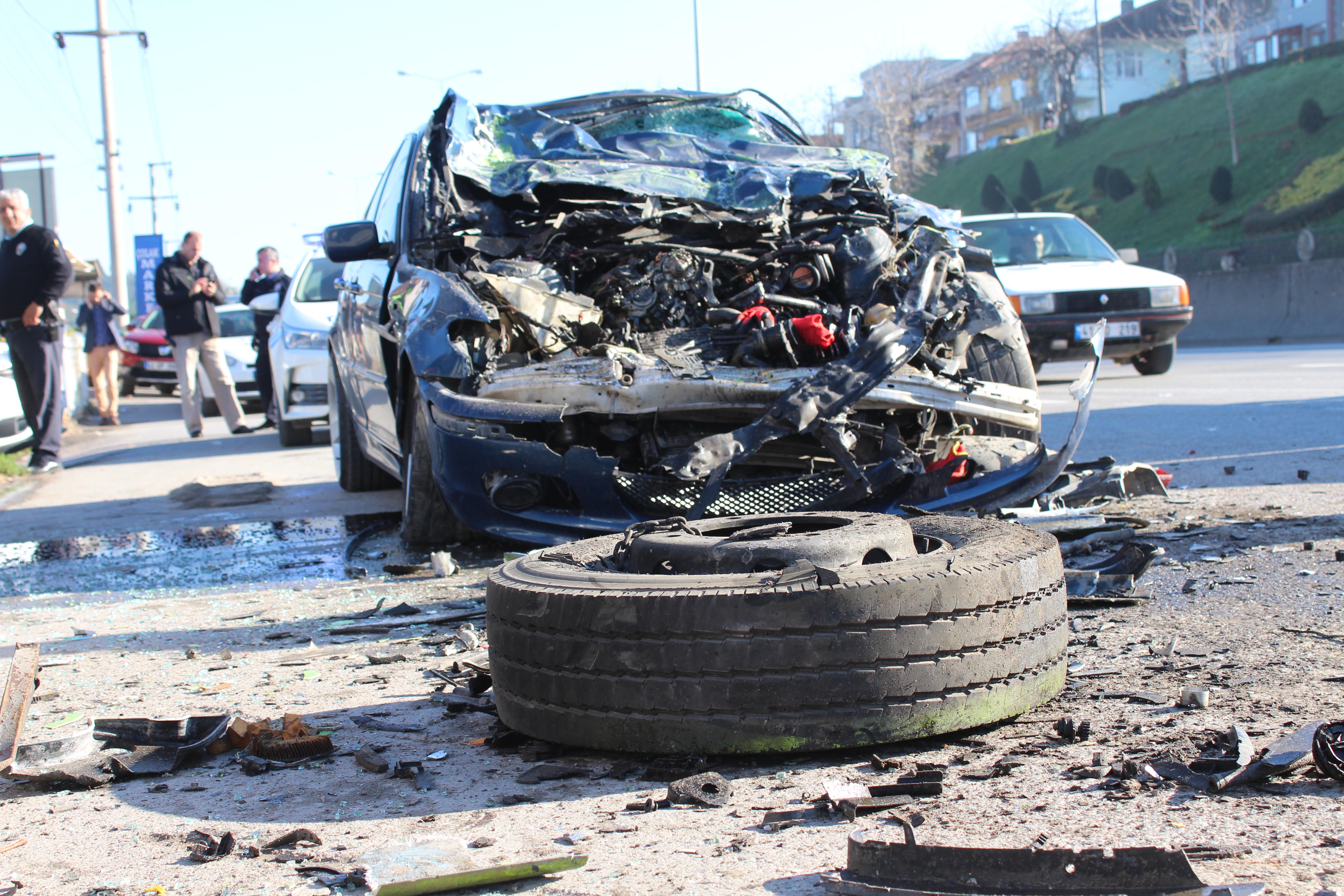 Hatalı sollama:  3 yaralı