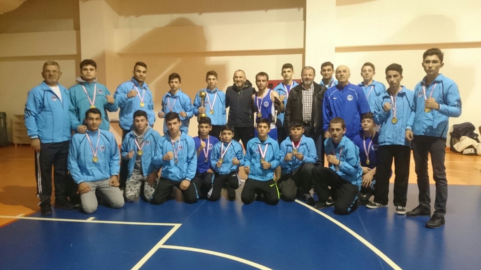 Boksörler Karabük’te madalyaları topladı