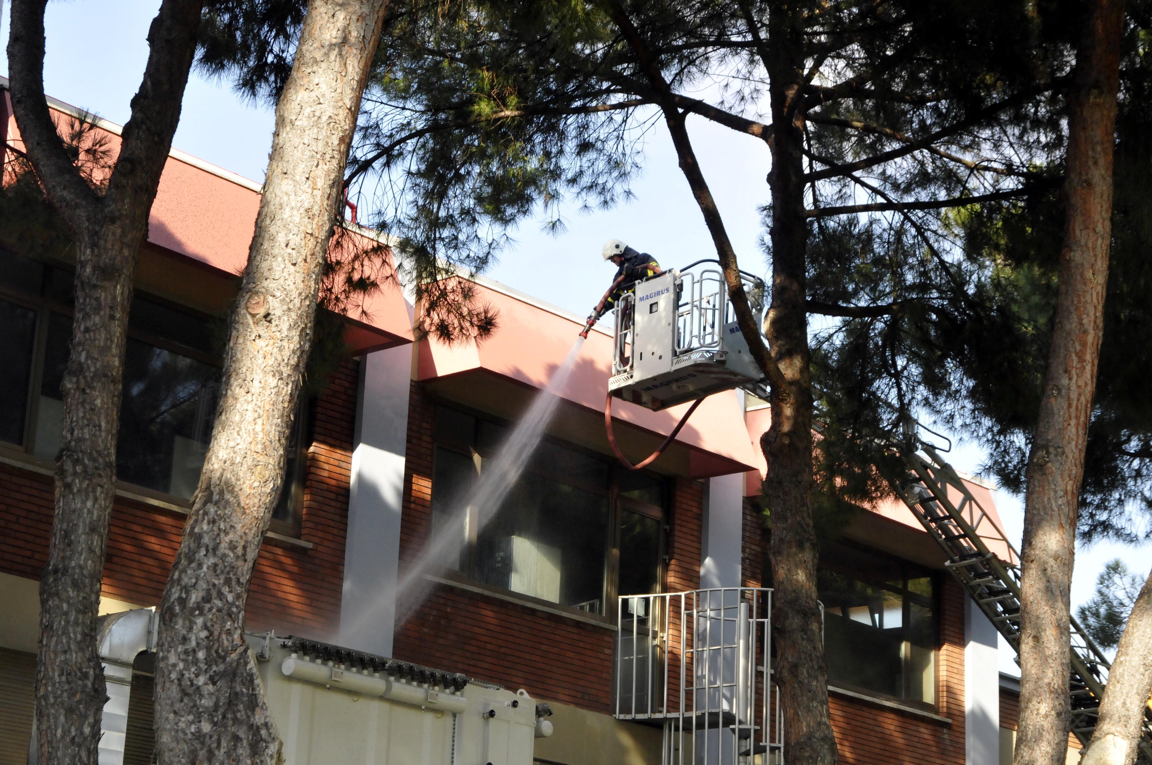 Fabrikada  yangın çıktı