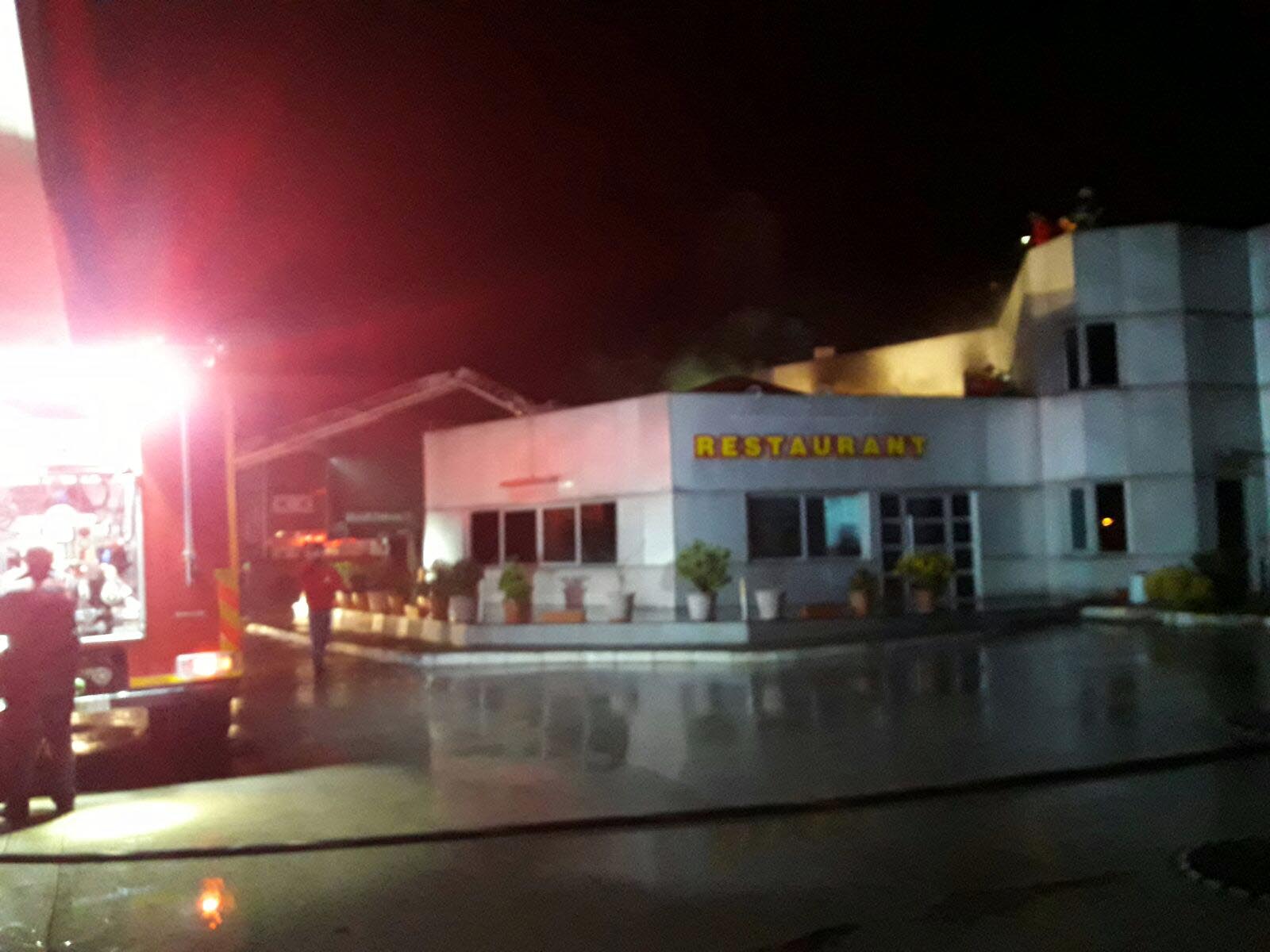 Akaryakıt istasyonunda yangın