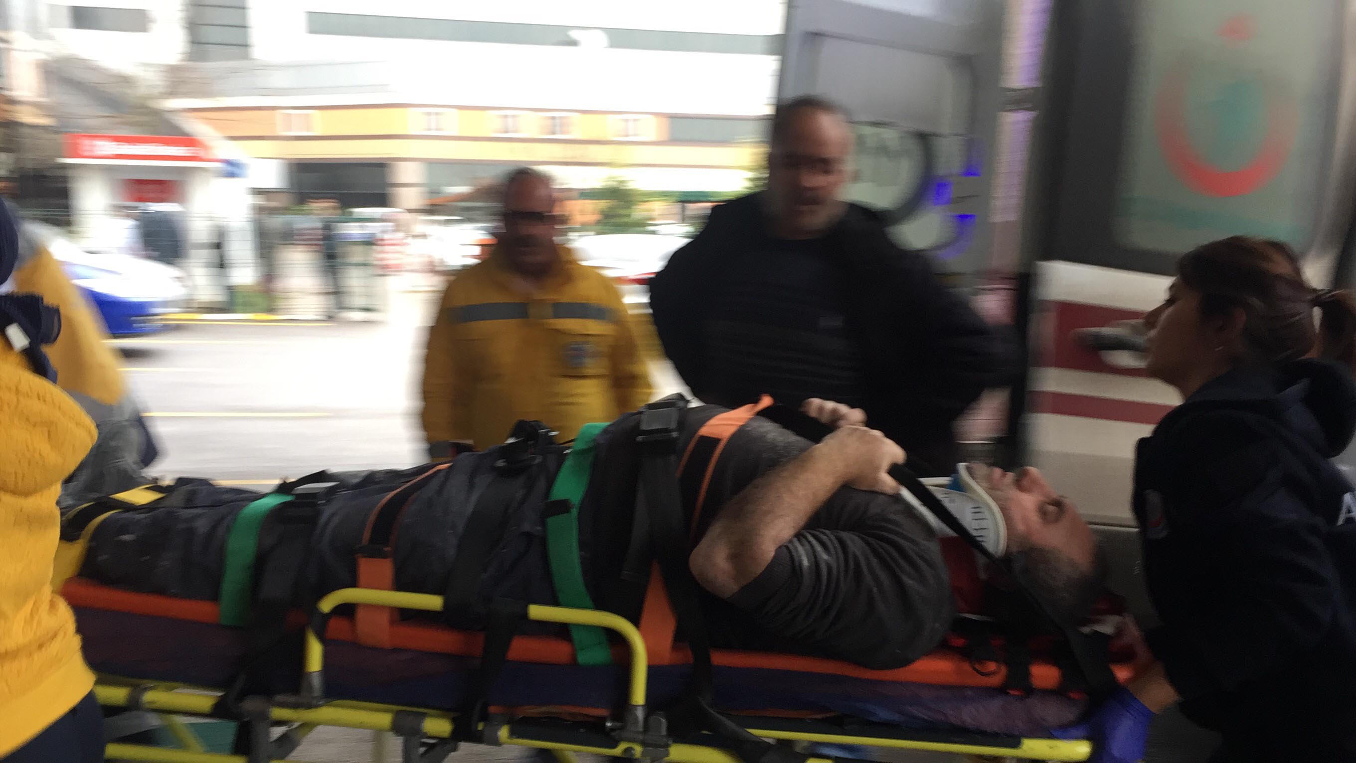 İnşaattan düşen işçi yaralandı