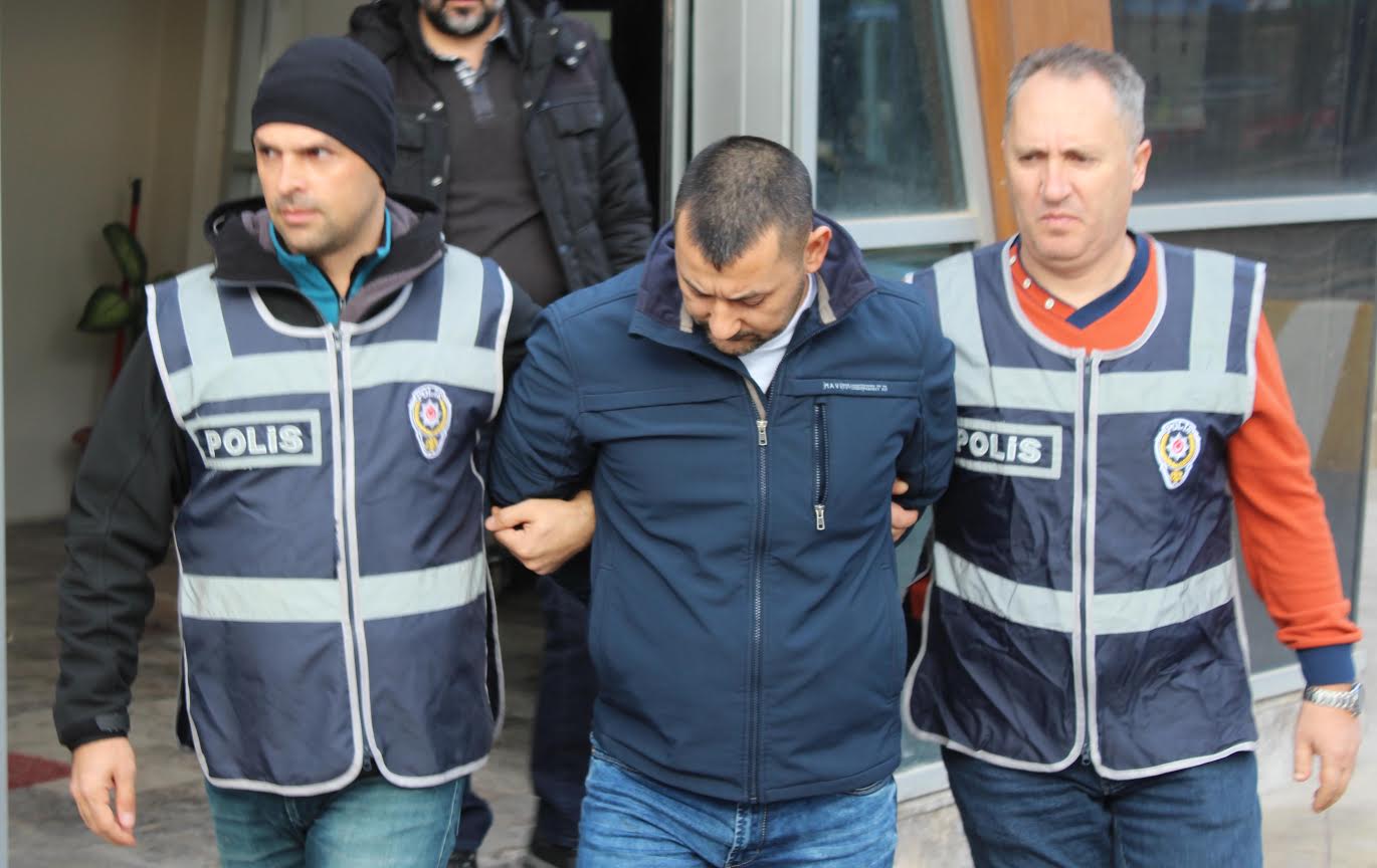 300 bin TL’lik inşaat malzemesi çaldılar