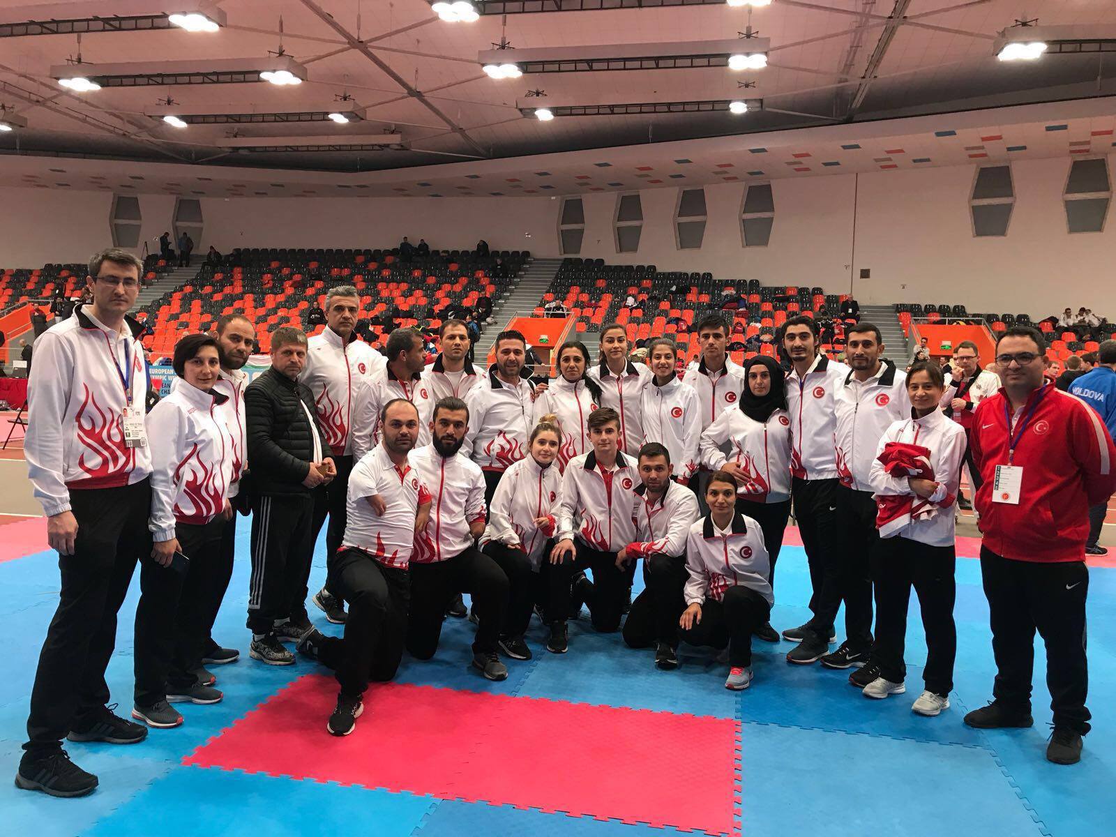 Karatay Para  engel tanımıyor