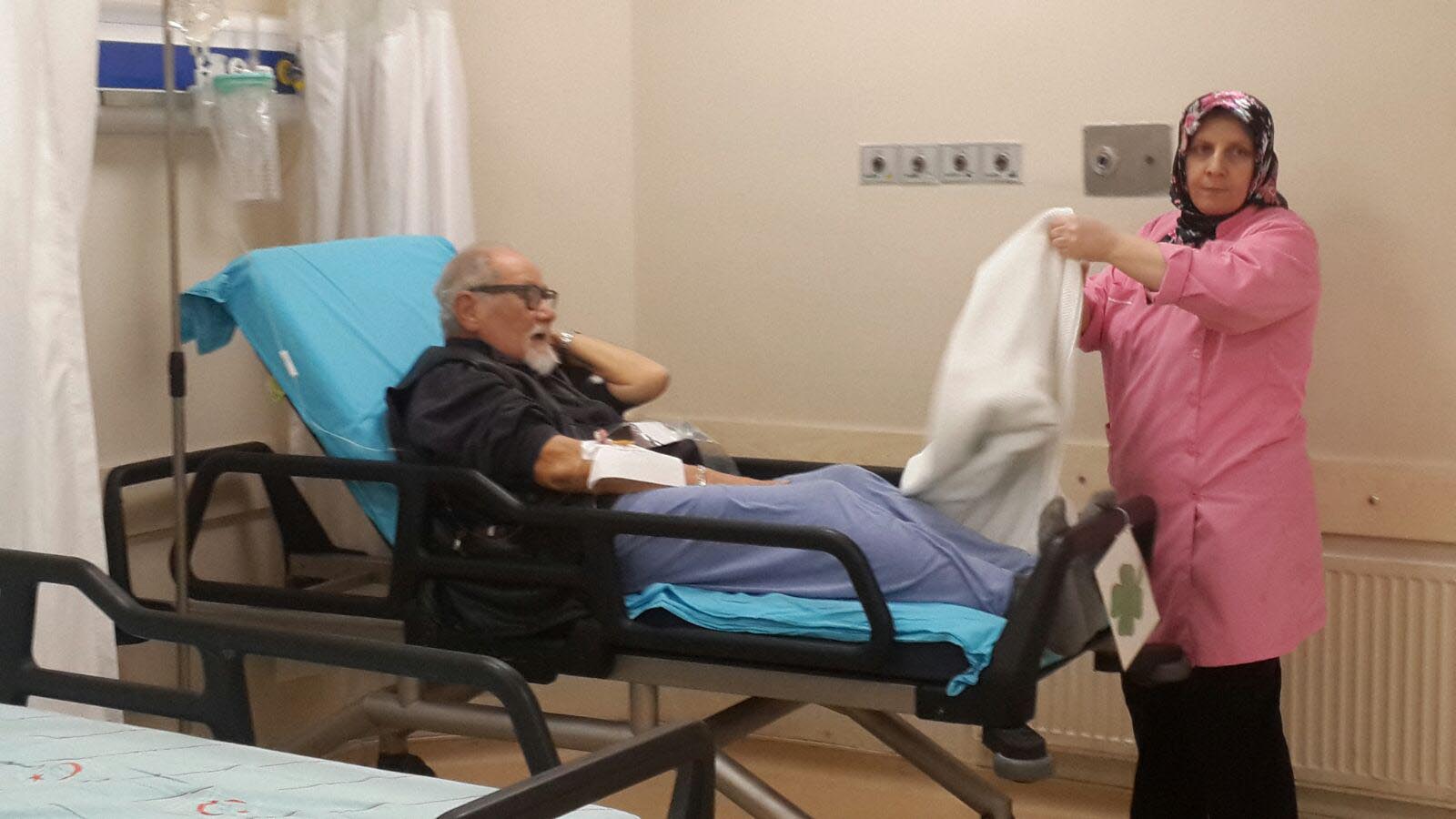 Huzurevinde 7 kişi, pastadan zehirlendi