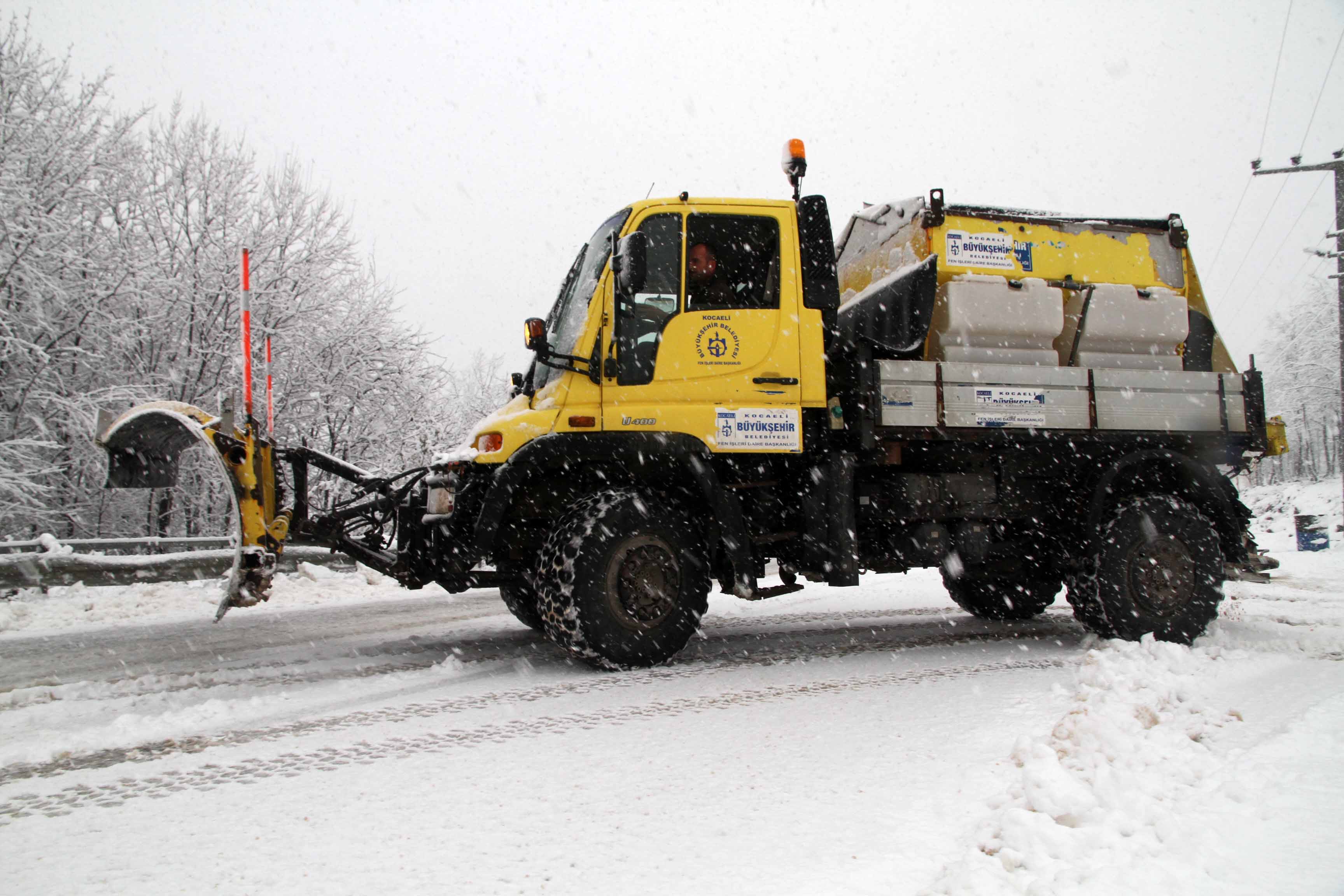 Karla mücadele ekipleri teyakkuzda