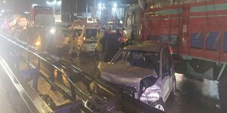 zincirleme kazada 7 araç birbirine girdi